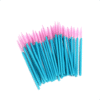 cepillos azules extensiones de pestañas (1) Cepillos desechables azules para peinar extensiones de pestañas y mantenerlas definidas