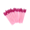 cepillos rosas extensiones de pestañas (1) Cepillos desechables rosas para peinar extensiones de pestañas y mantenerlas alineadas.