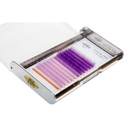extensiones de pestañas de color violeta