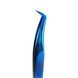 Pinza Swan azul para extensiones de pestañas, ideal para técnica de volumen ruso.
