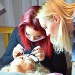 clases de extensiones de pestañas, uno de los tipos de cursos de pestañas ofrecidos por la Academia Lashes Obsession
